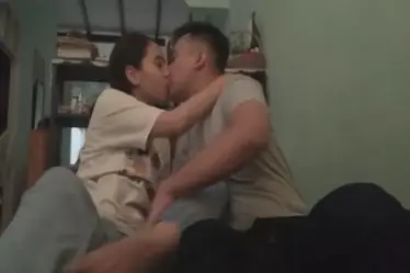 Suýt thì bị hàng xóm bắt gặp